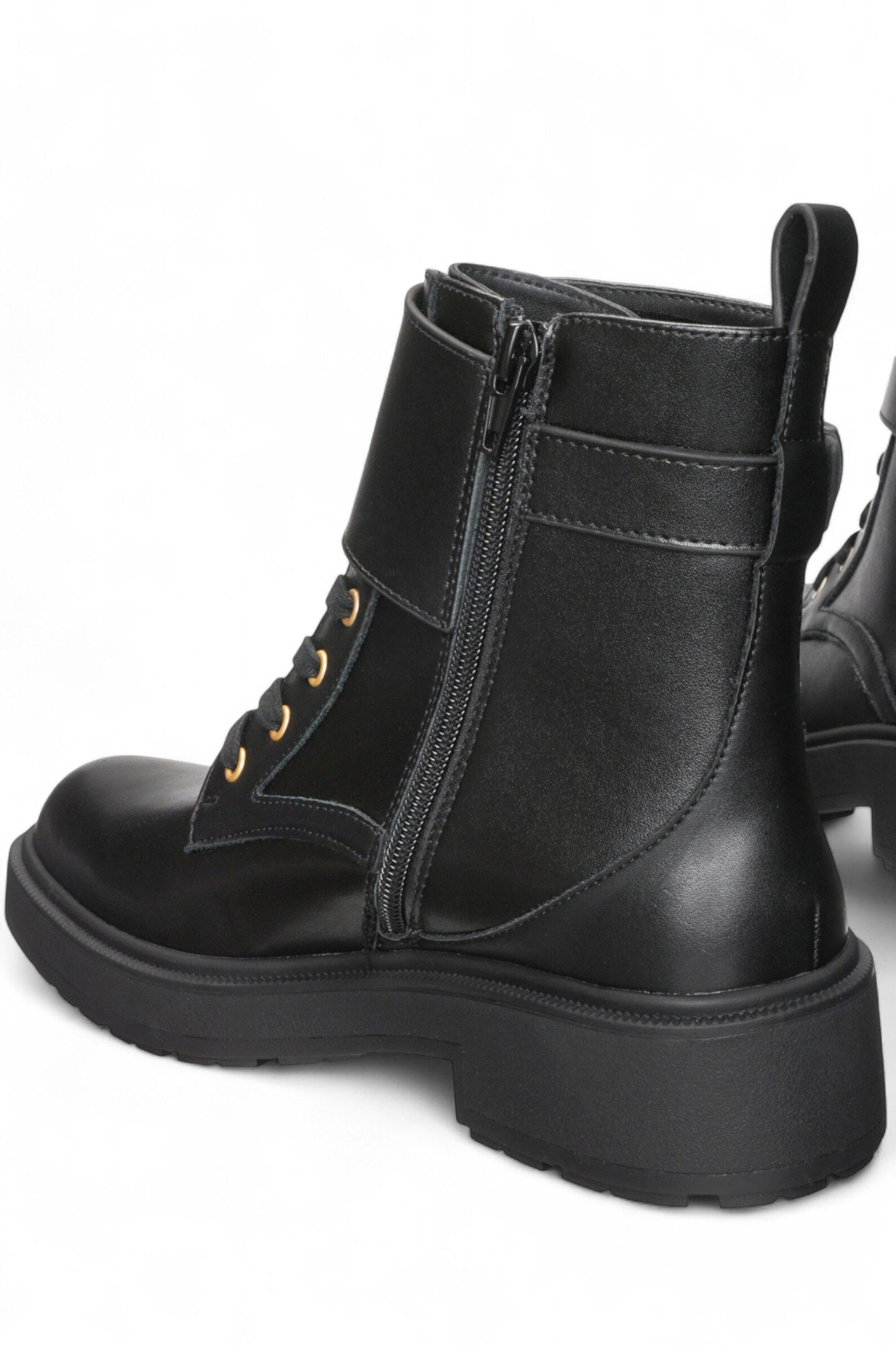 Ботинки жен. АРТ.SF5029P010222222,чер,и.к/тек